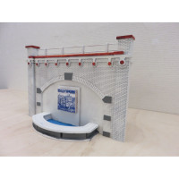 Arcade met vijver 1:45