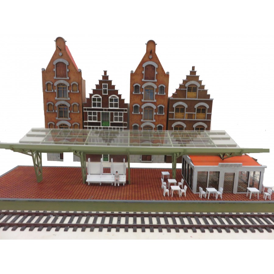 Perron met restauratie 1:32