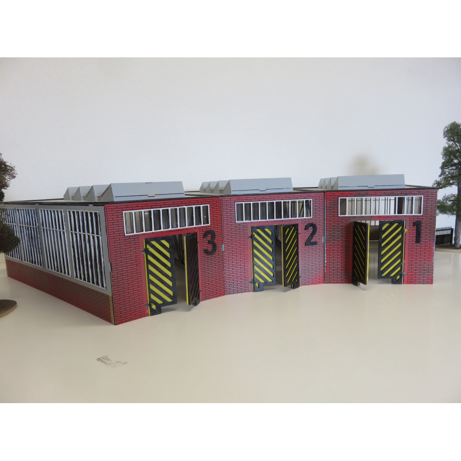 Polygonaal locomotiefloods  1/45