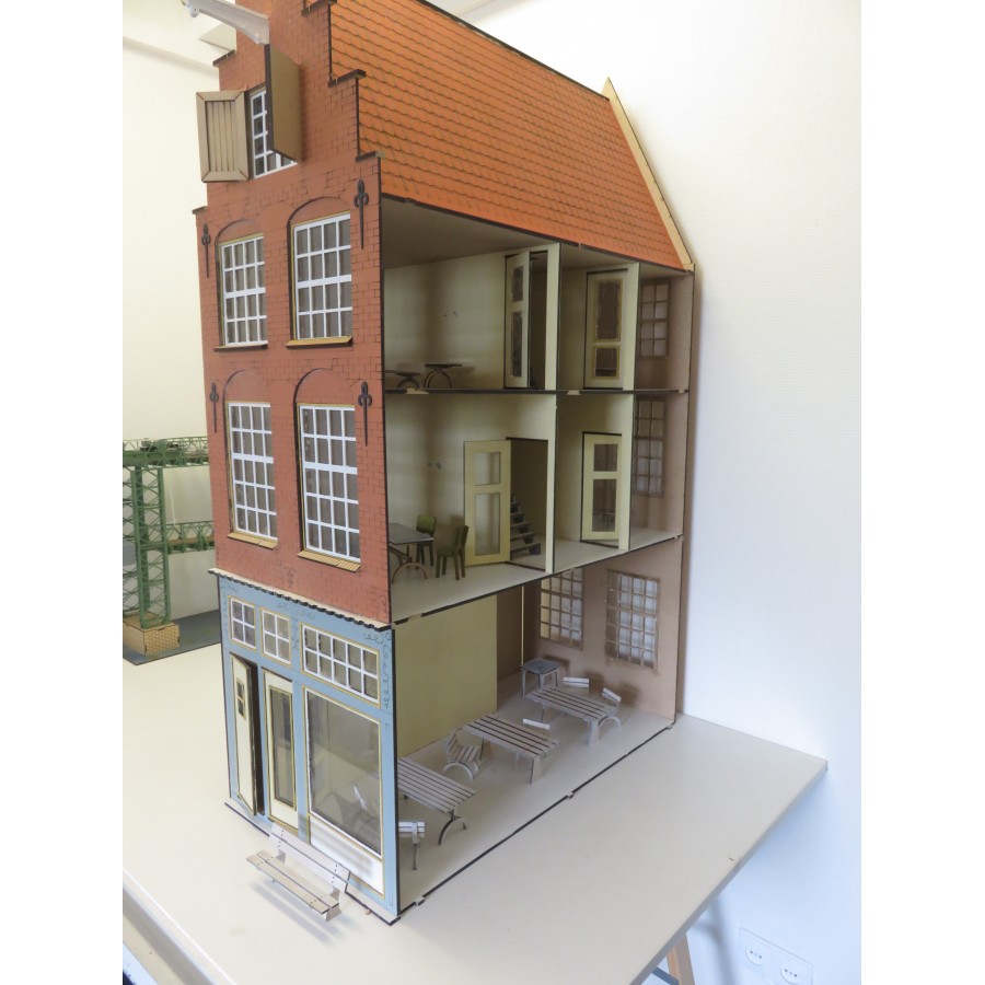 Trapgevel PRINS Hendrikkade 5 Amsterdam